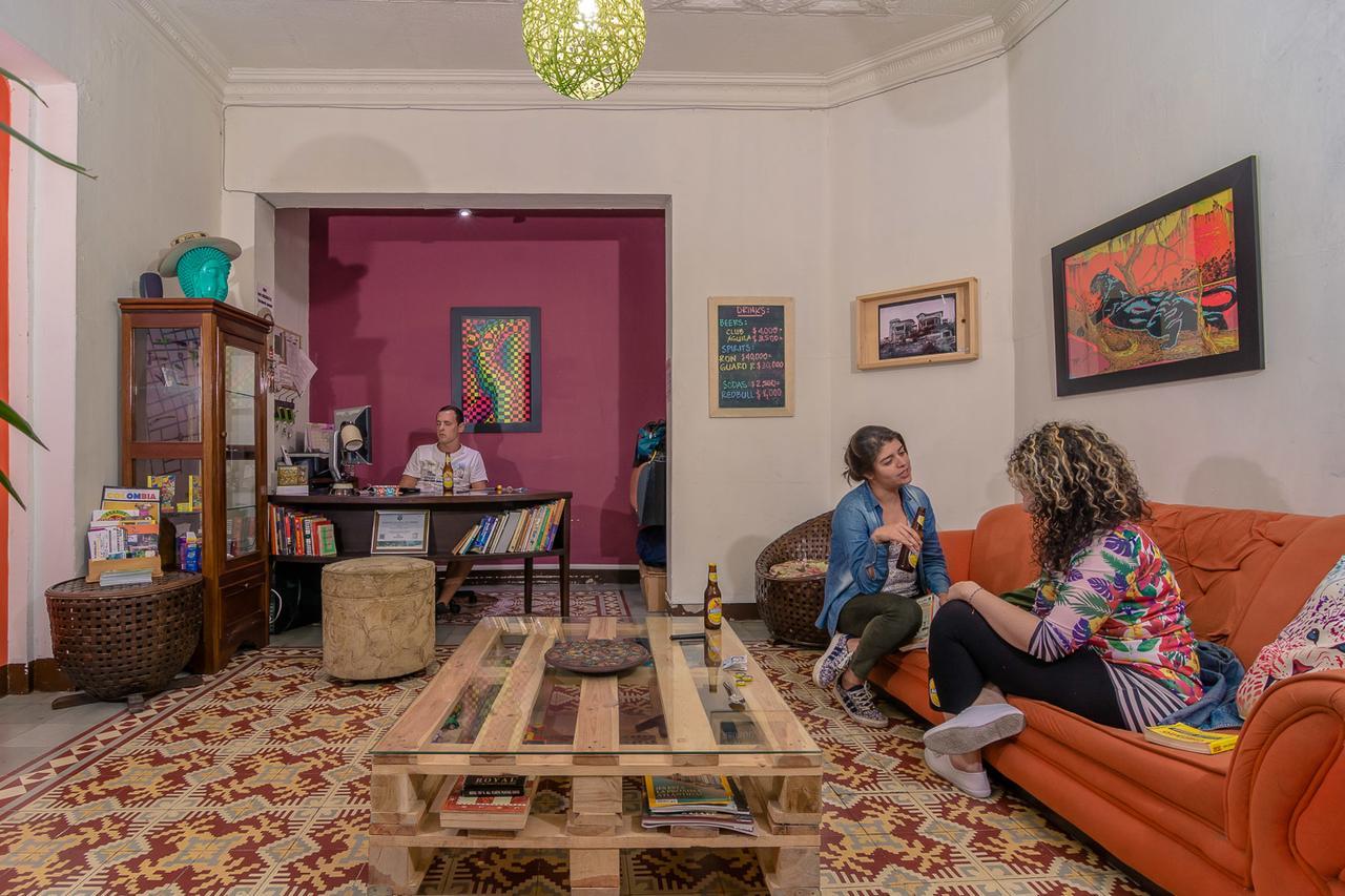 Raiz Hostel Medellín Eksteriør billede